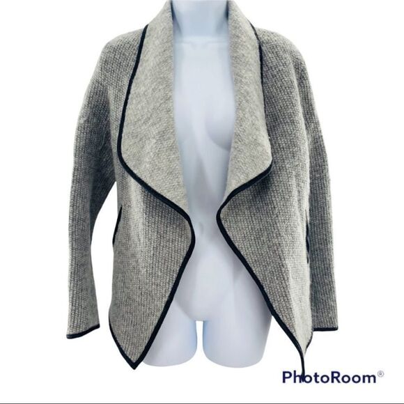 CUPCAKES & CASHMERE Gray Wool Open front Sweater Cardigan - Picture 3 of 9